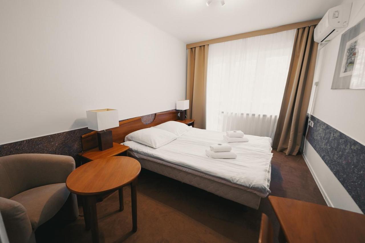 Elita Hotel & Restauracja Iwonicz-Zdrój 外观 照片