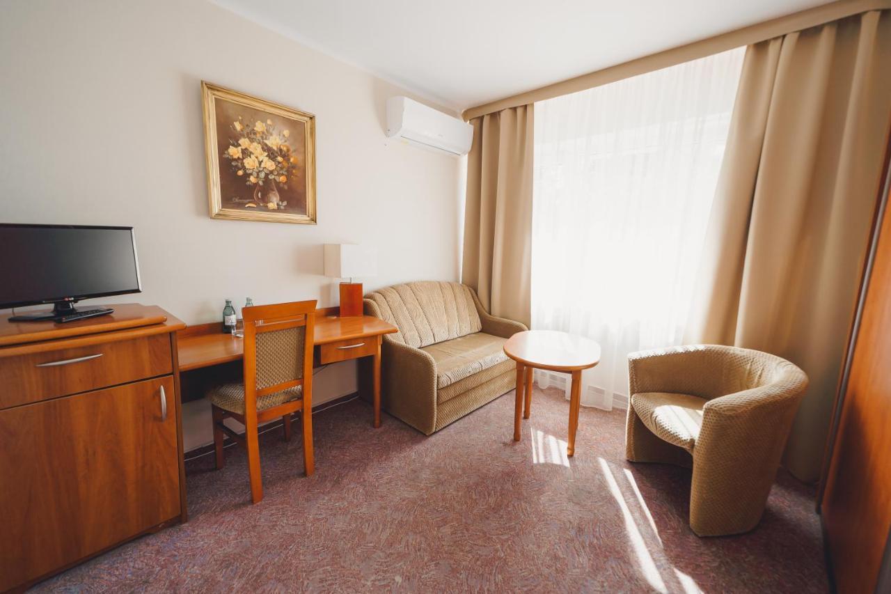 Elita Hotel & Restauracja Iwonicz-Zdrój 外观 照片
