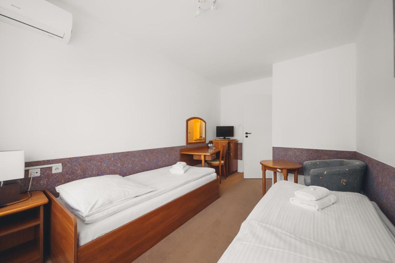 Elita Hotel & Restauracja Iwonicz-Zdrój 外观 照片
