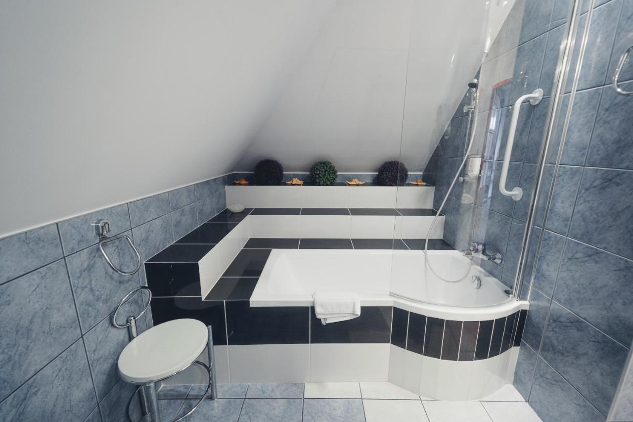 Elita Hotel & Restauracja Iwonicz-Zdrój 外观 照片