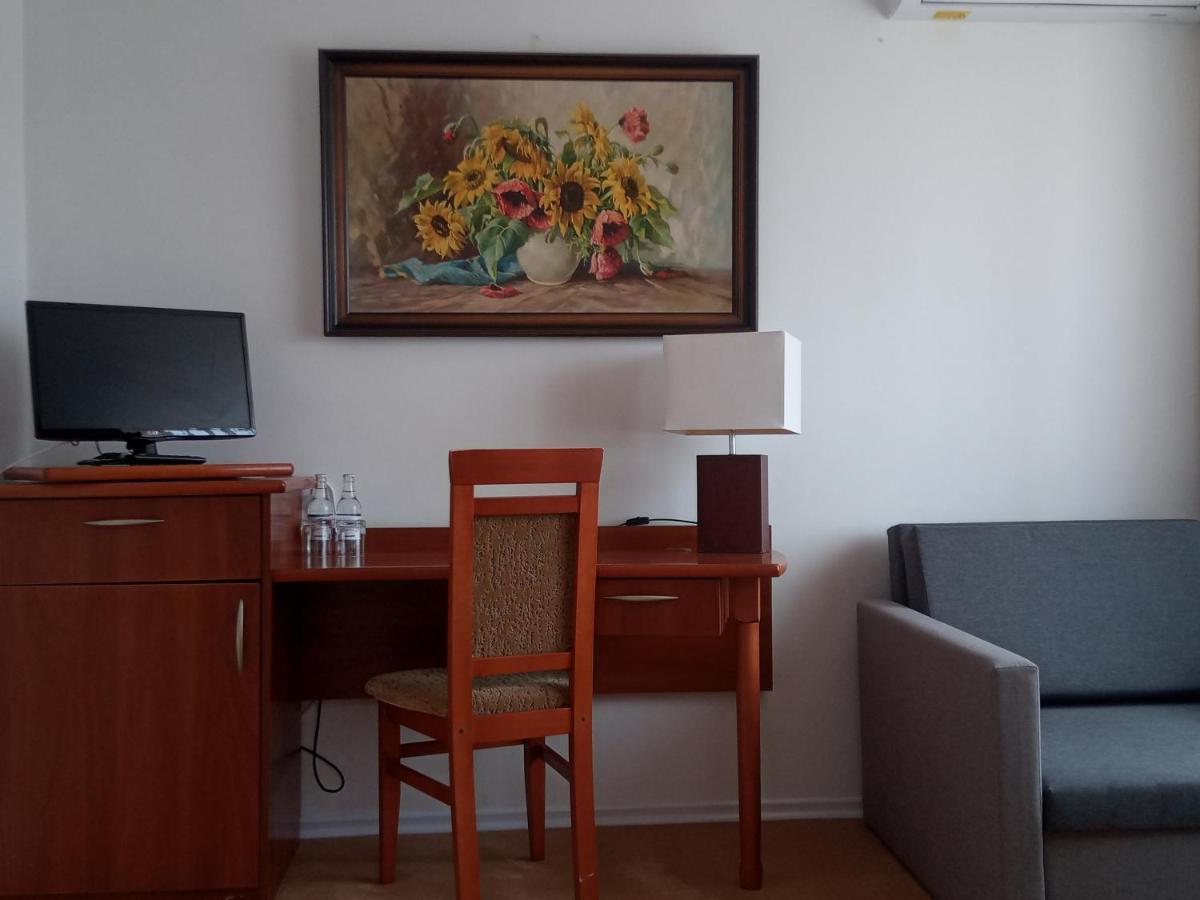 Elita Hotel & Restauracja Iwonicz-Zdrój 外观 照片